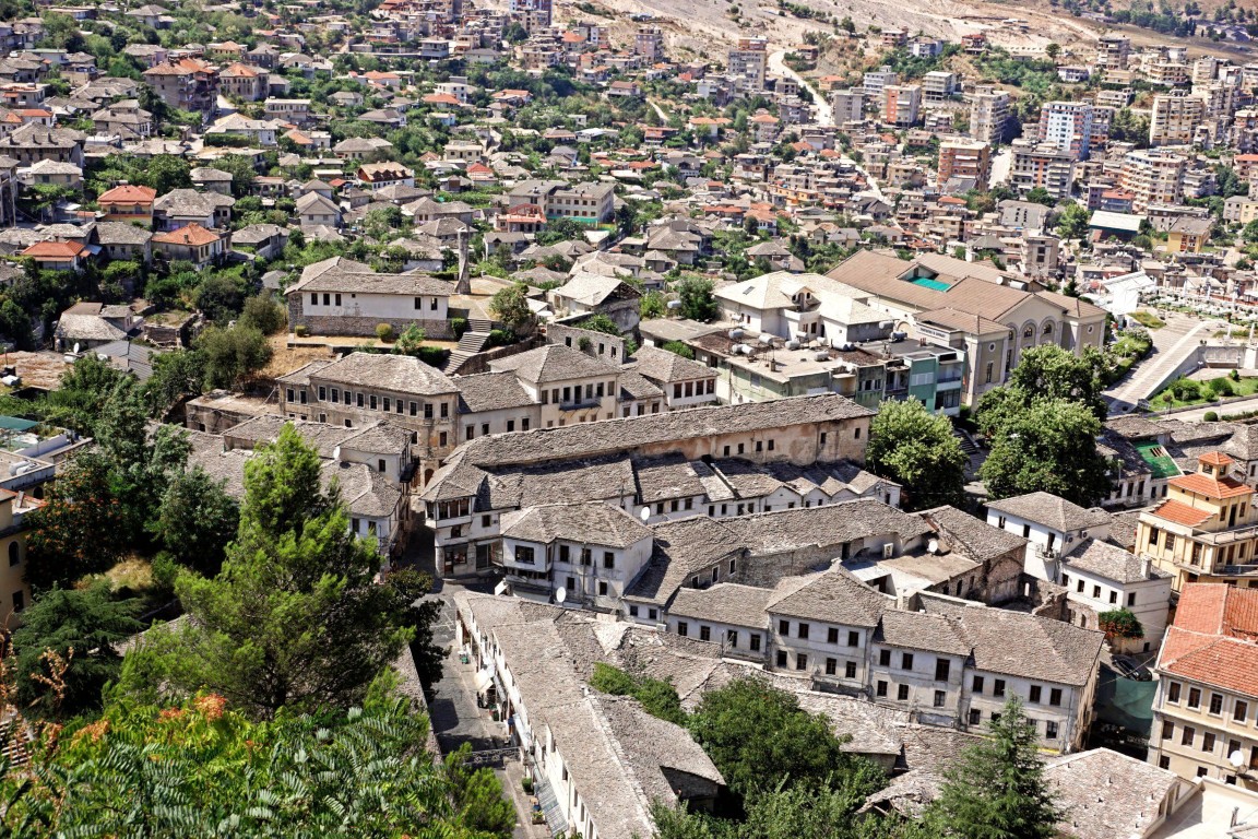 Gjirokastra - piękne miasto z kamienia