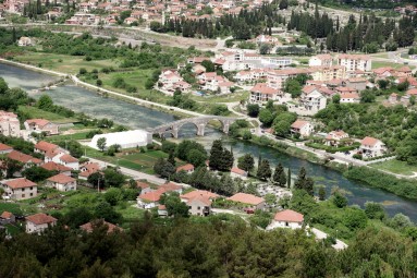 Rzeka Trebasnica i legendarny most Arslanagicia