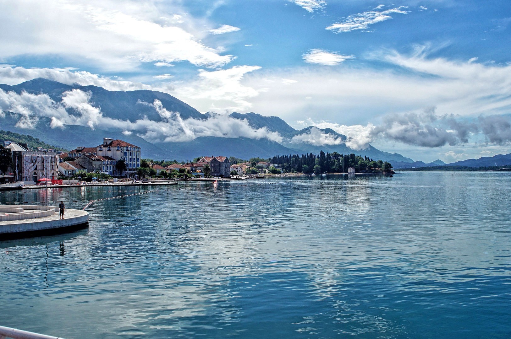 Zatoka Kotorska jedna z najpiękniejszych zatok świata - tutaj Zalew Tivatski 