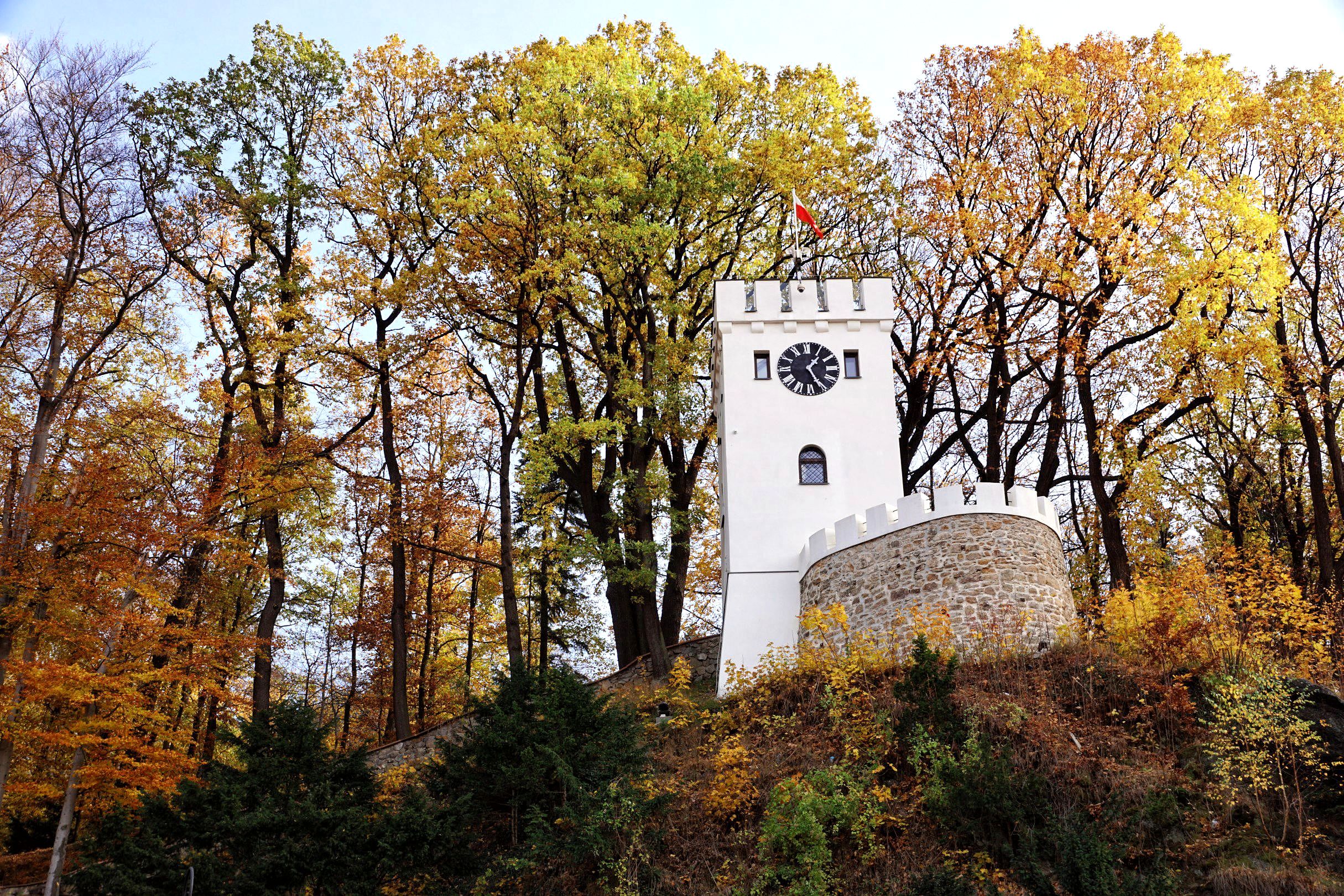 Piękna wieża Anny w Szczawnie-Zdroju