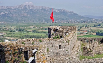 Zamek Rozafa i albańskie krajobrazy
